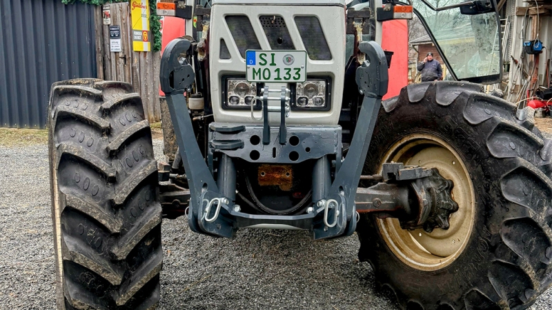 FRONTLYFT UNIVERSAL FÖR TRAKTOR CAT. 2 - 1500 KG
