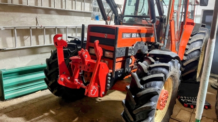 FRONTLYFT UNIVERSAL FÖR TRAKTOR KAT. 2 - 1500KG - RÖD (RAL 3000)
